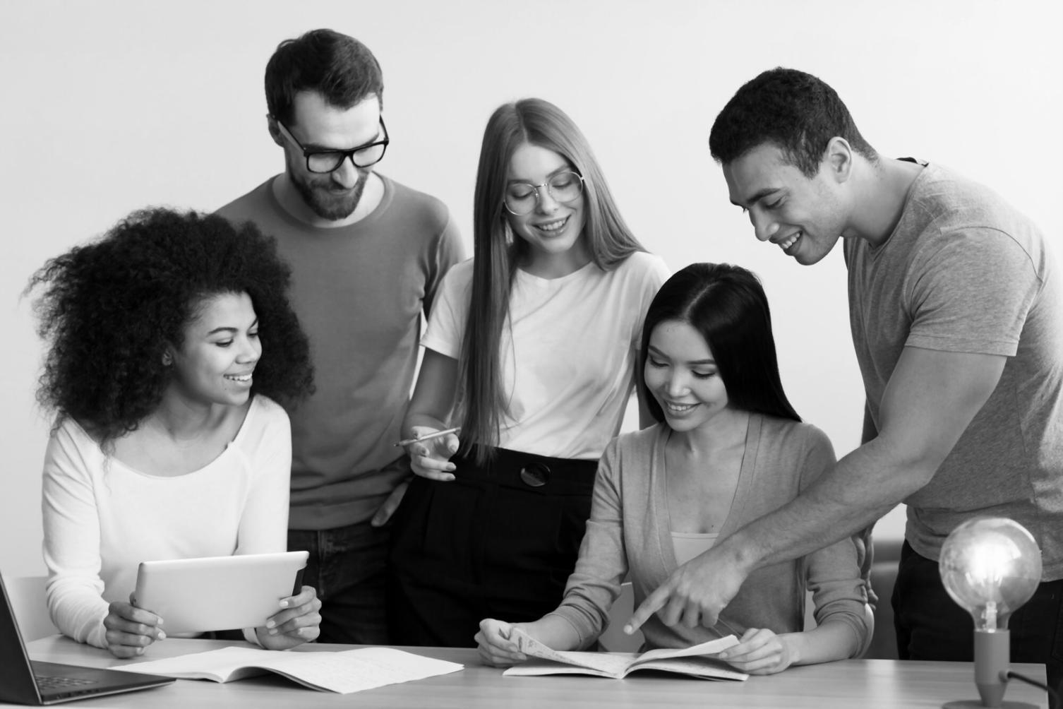 Session de groupe pendant une formation financière
